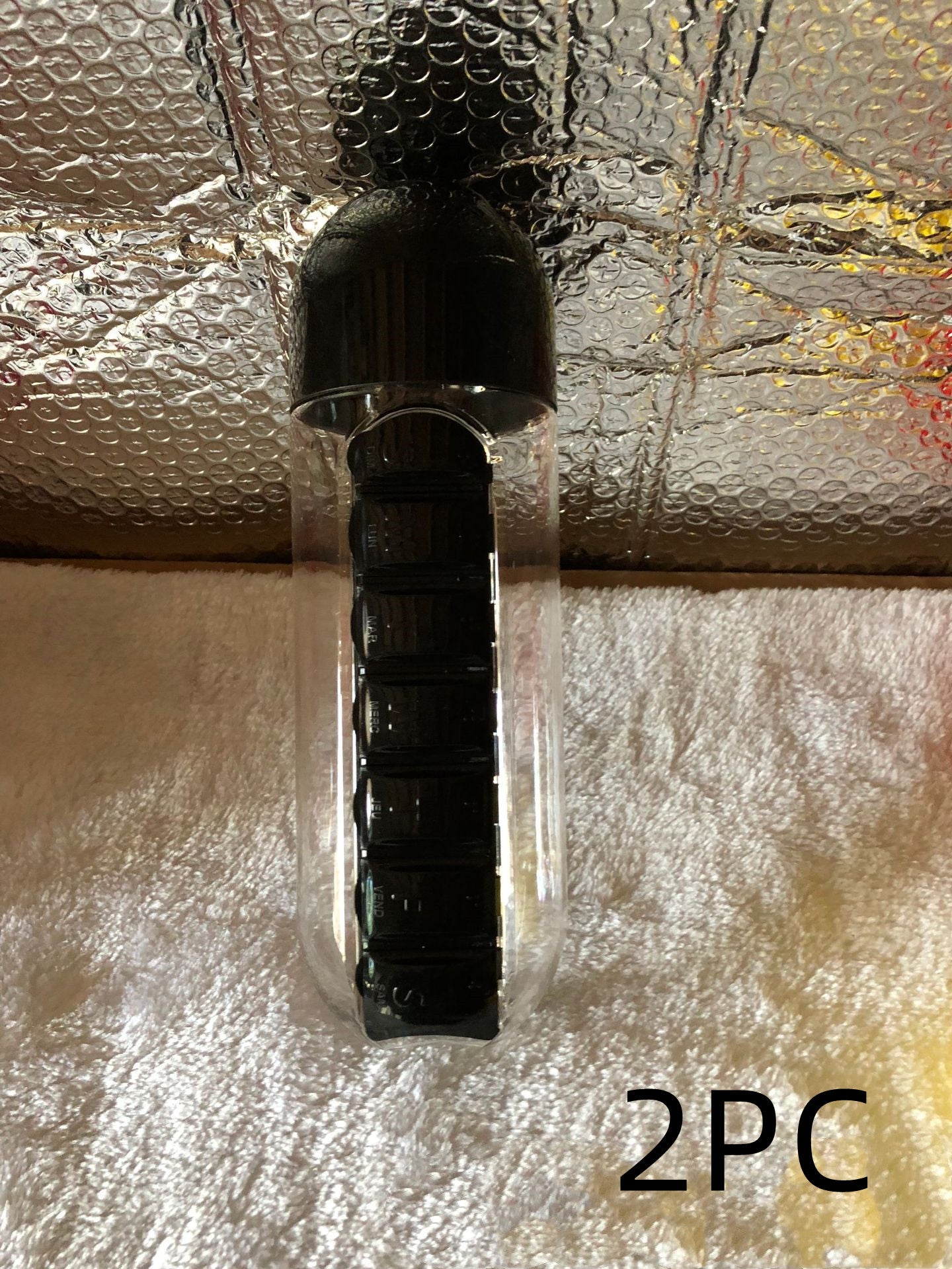 Wasserflasche Kunststoff mit Pillenbox