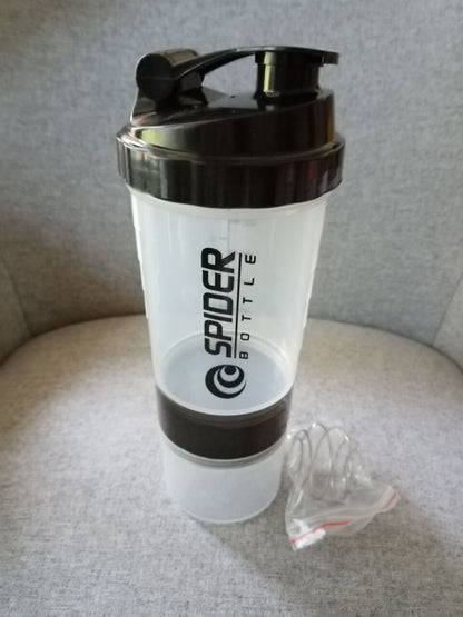 Dreischichtiger Shaker mit Skala – Kunststoffbecher